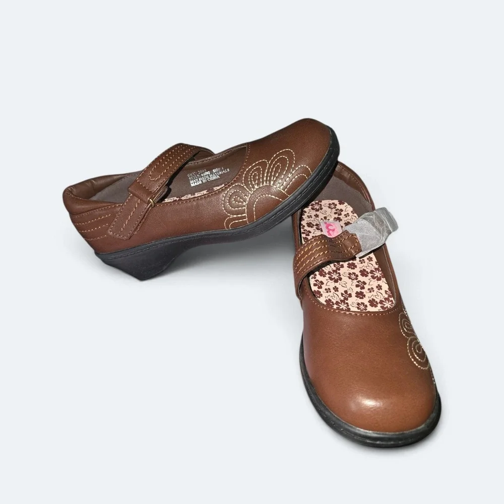 Girls Size 1 Brown Mary Jane Dress Shoes Floral Embroidery Low Wedge